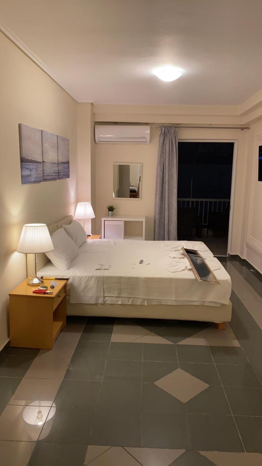 Dina Apartment Атина Екстериор снимка